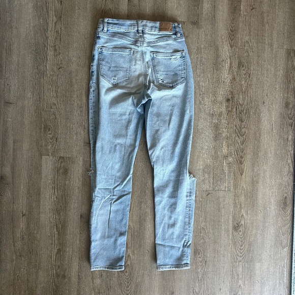 American Eagle Curvy Mom Jeans - Picture 2 of 5